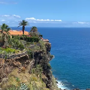 & Art Madeira Herberg